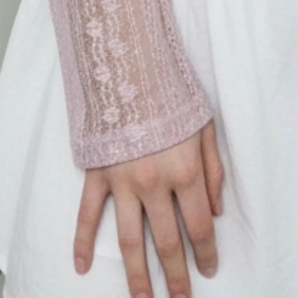 No Comment* Pink Lace* V-neck* Bell-Sleeve Blouse* Size: Juniors M - Picture 3 of 7
